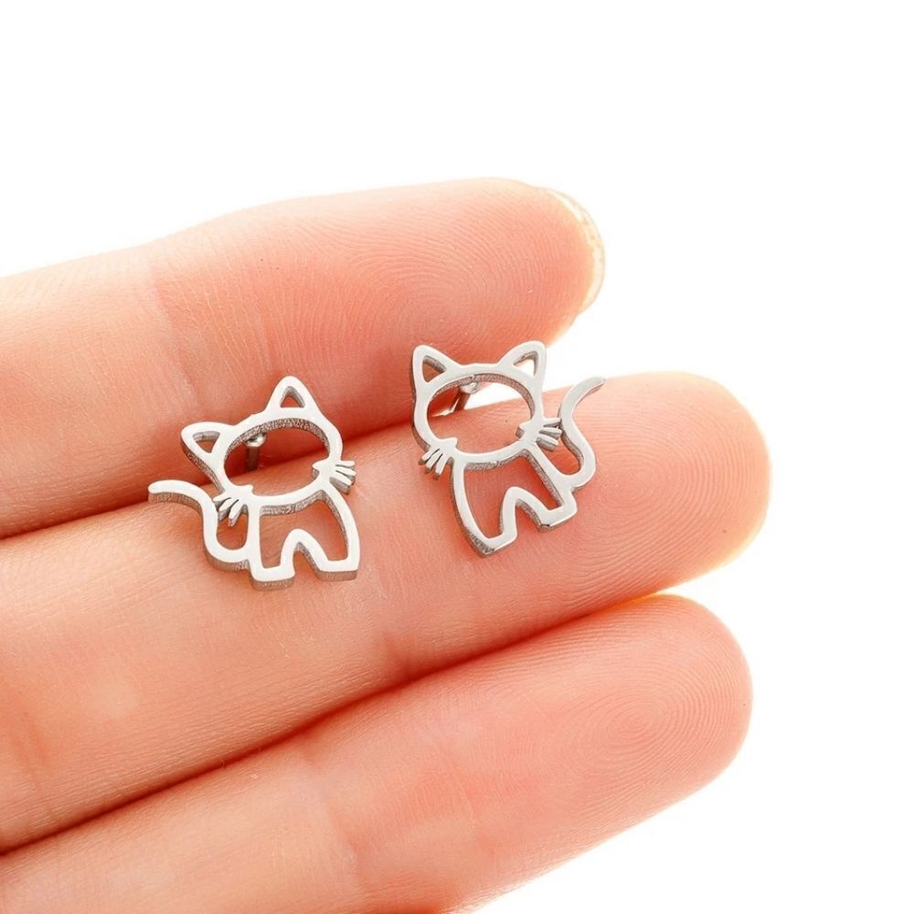 Hello Kitty Earrings - Picture 3 of 3